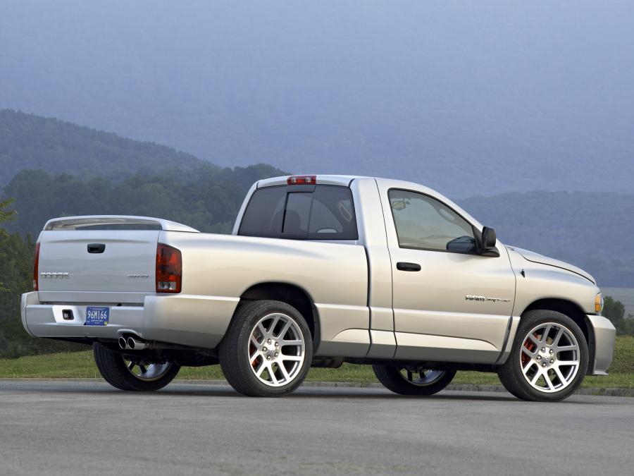 Dodge Ram SRT10 2004 года  (фото 25 из 40)